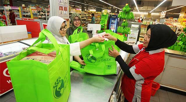 Diet Kantong Plastik, Pedagang Tradisional Oke Saja