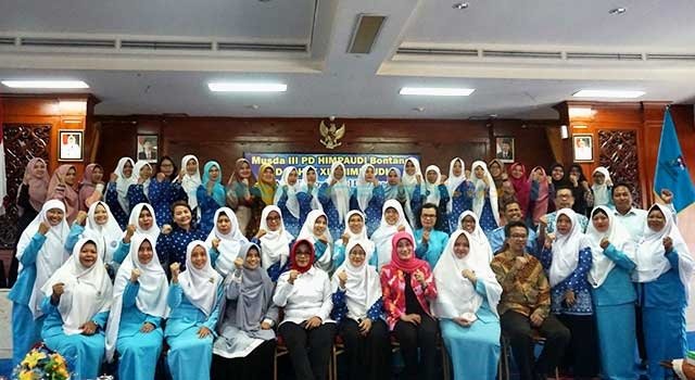 Hadiri Pelantikan Himpaudi Bontang, Neni Ajak Bunda PAUD Tingkatkan Kompetensi Mengajar