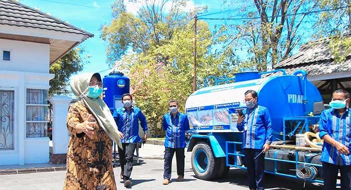 terkena dampak corona