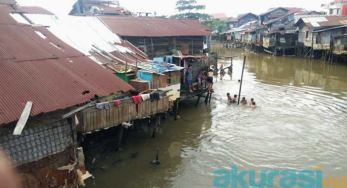 Warga Gang Nibung-Perniagaan