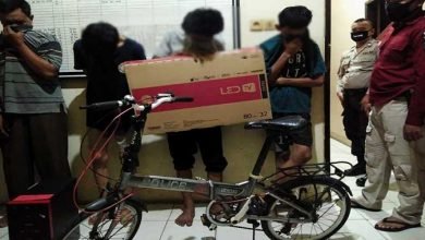nekat bobol rumah kosong