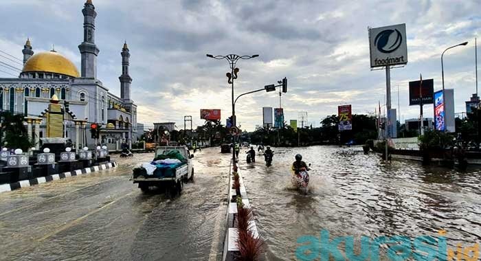 Hanya 2 Jam Dilanda Hujan Deras, Samarinda Menjadi Laut Dadakan