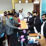 Edi-Rendi Resmi Mendaftar di KPUD Kukar, Berpeluang  Lawan Kotak Kosong
