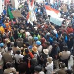 Tolak UU Cipta Kerja, Ratusan Mahasiswa Bontang Demo di Gedung DPRD