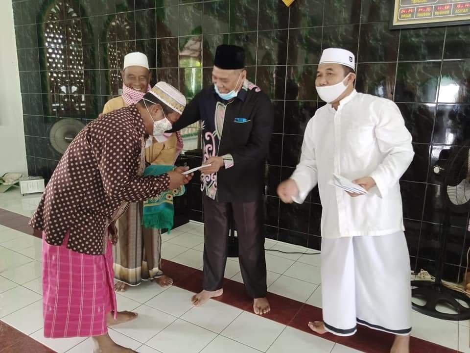 Bapenda Bontang Peduli Kebakaran Santuni Korban Musibah di Bontang Kuala