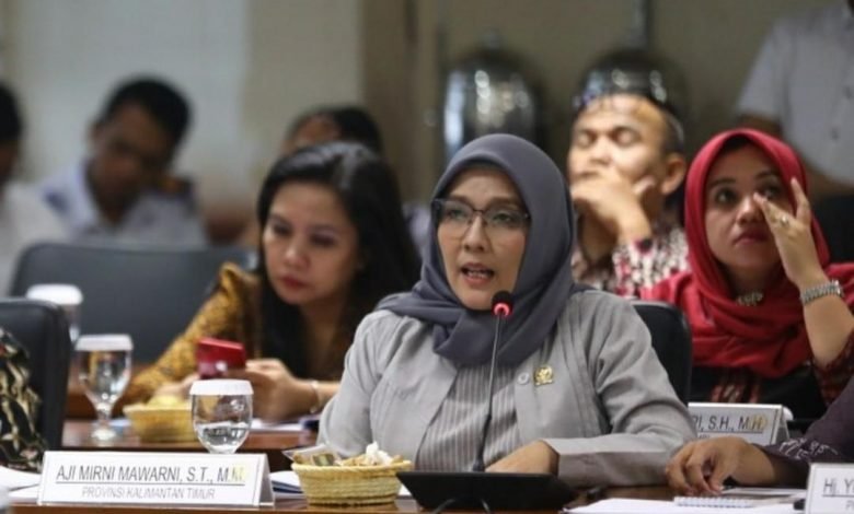 Antara Jalan Rusak dan Terusiknya Rasa Keadilan