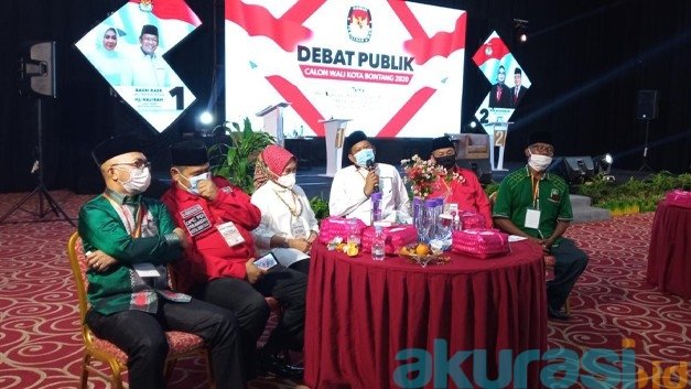Dari Hasil Debat Pilkada Bontang, Basri-Najirah Yakin Bisa Menang, Program Hilirisasi Industri dan Pariwisata Jadi Andalan