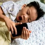 Cara Mengatasi Anak Kecanduan Gadget, Penting untuk Orangtua Ketahui