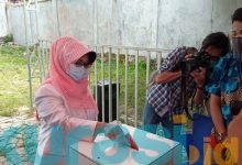 Neni Moerniaeni Salurkan Hak Pilihnya di TPS 07, Berharap Angka Golput Semakin Rendah