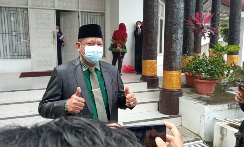 Basri Rase Positif Covid-19, Tetap Santai dan