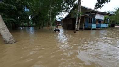 Miris, Warga Desa Loa Duri Ulu dan Bakungan Kukar Rayakan Pergantian Tahun di Atas Kepungan Banjir Sungai Haur