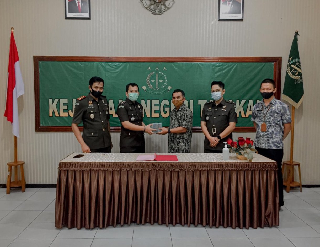 Kejari Tarakan Kembalikan Uang Rp 140 Juta Hasil Tindak Korupsi Videotron