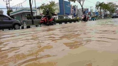 Parah! Bontang Dikepung Banjir, Pedagang Merugi