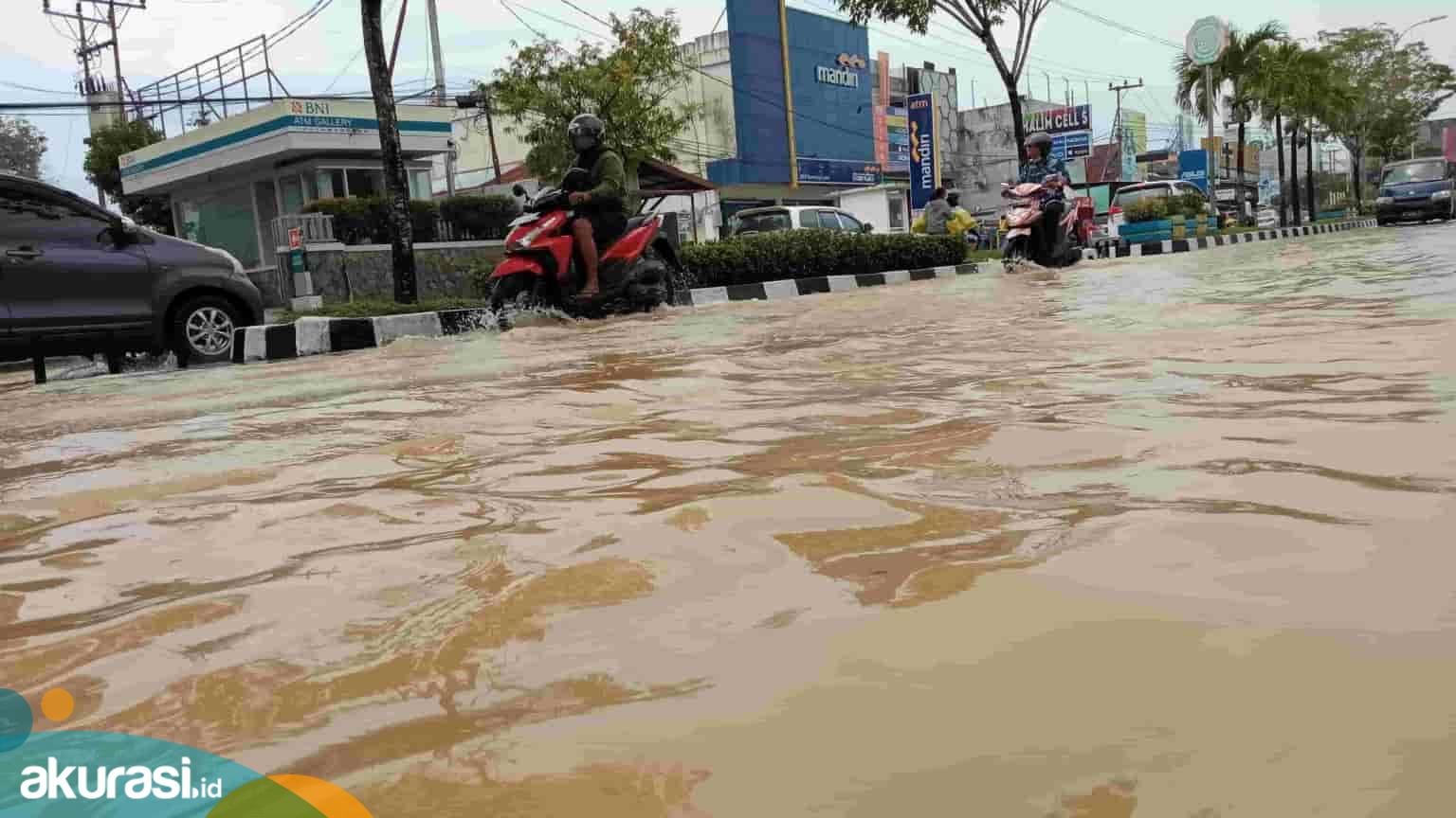 Parah! Bontang Dikepung Banjir, Pedagang Merugi