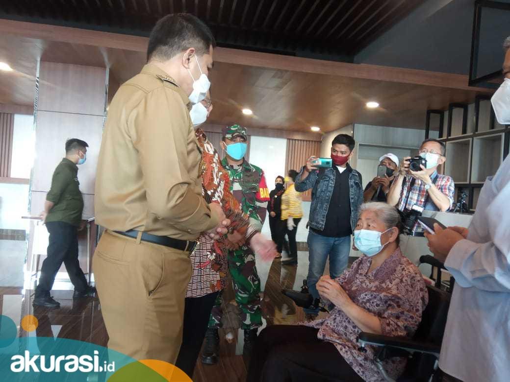 Pastikan Vaksinasi Berjalan Lancar, Andi Harun Hadir di Buddhist Center