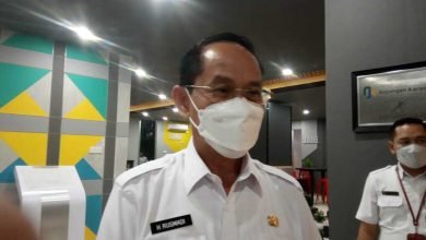 Antisipasi Banjir di Samarinda, Rusmadi Pantau TPS dan Pasang Jala di Bantaran Sungai