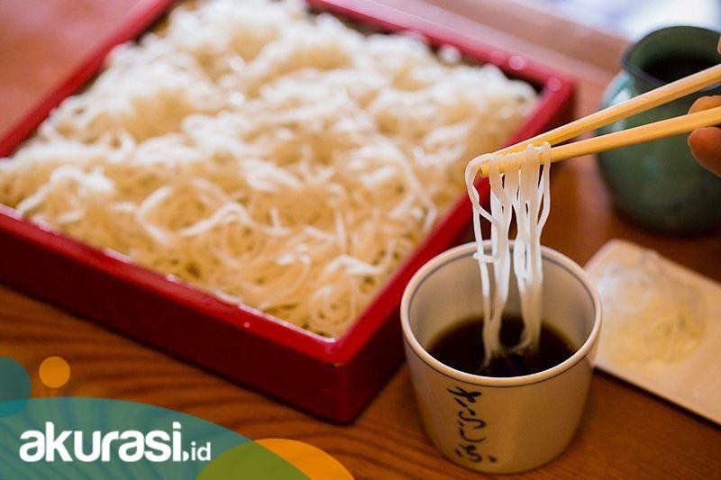 Kenapa Orang Jepang Makan Soba Diseruput ?