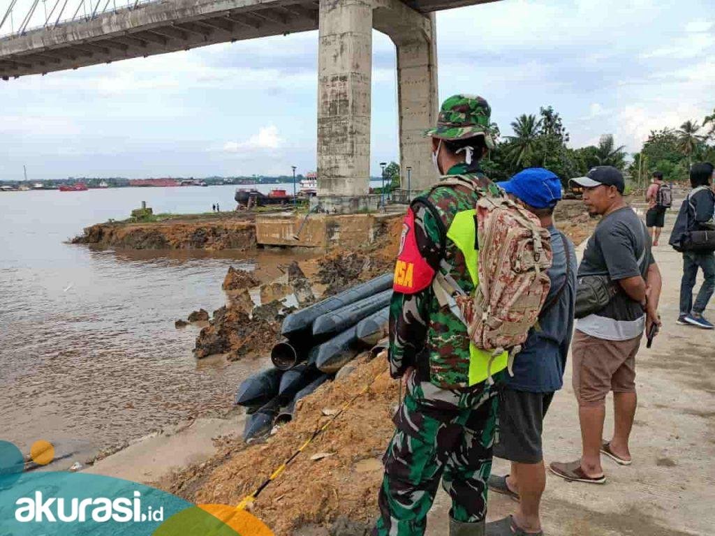 Kronologis Abrasi Tanah di Bawah Tiang Jembatan Mahkota II, Seorang Pemancing Hilang 