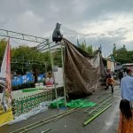 Kios Pedagang Pasar Ramadan Diterjang Angin Kencang, Tenda hingga Tiang Roboh