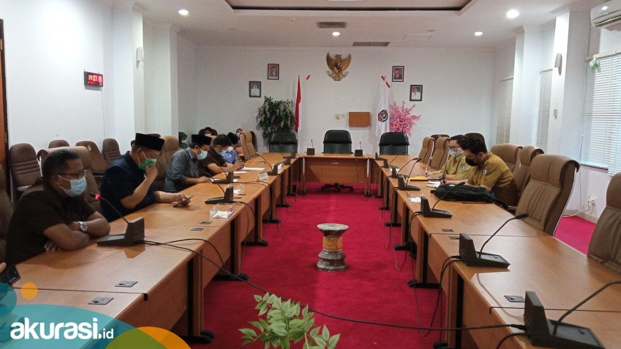 DPRD Bersama Disnaker Bahas UU Cipta Kerja Omnibus Law dan Raperda Sistem Pengupahan   