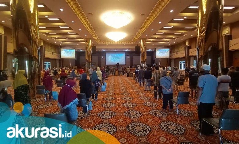 Hadiri Pembagian 462 Sembako di Buddist Centre, Andi Harun: Ikatan Kemanusiaan Kita Erat