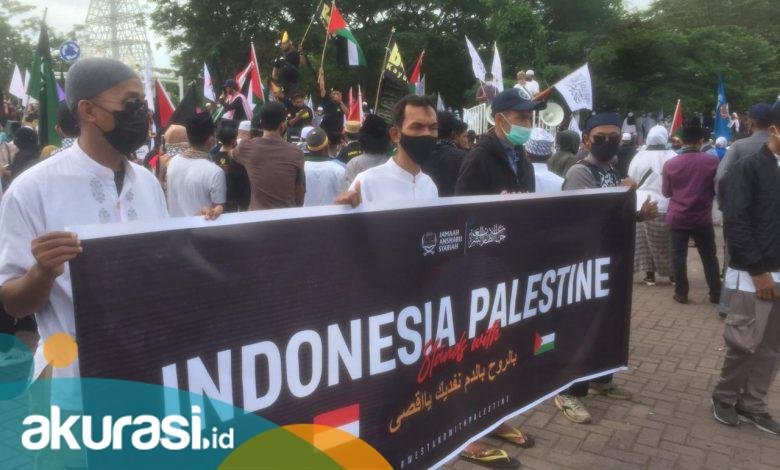 Gelar Aksi Bela Palestina, Ratusan Warga Berkumpul di Taman Samarendah