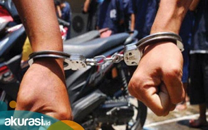 Dua Remaja di Samarinda Nekat Berprofesi Jadi Curanmor, Polisi Amankan Bukti 2 Unit Motor Curian