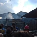 Kebakaran Terjadi di Berbas Tengah, Sejumlah Rumah Dilahap Api dan Warga Dibuat Panik