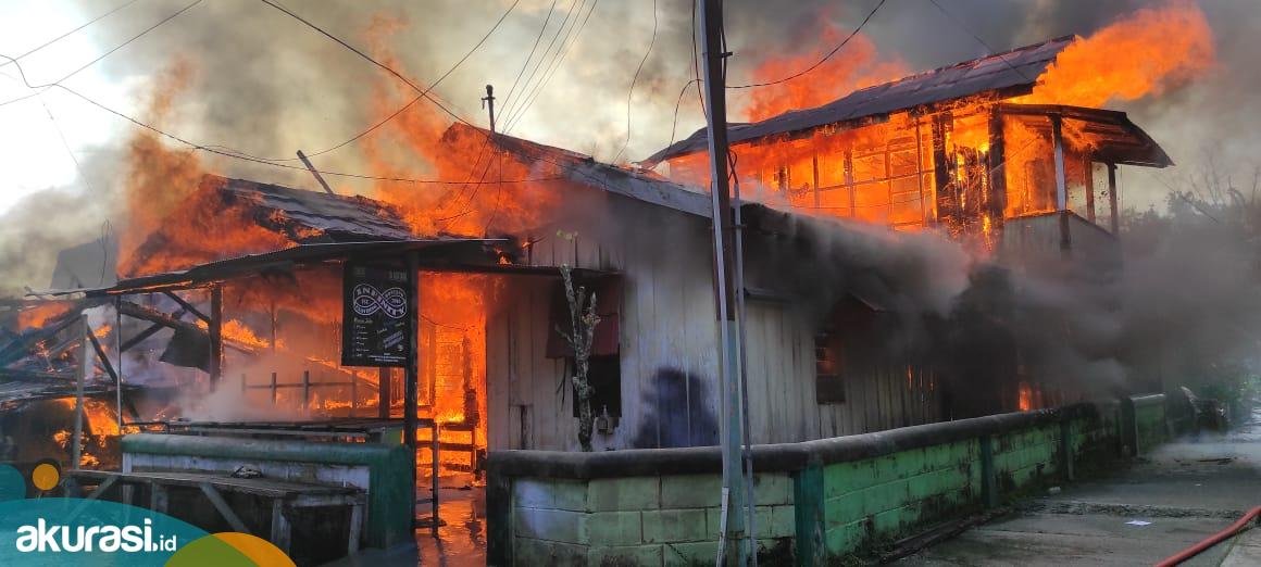 Pengakuan Korban Kebakaran Berbas Tengah, Ludesnya Seluruh Alat Usaha hingga Istri Jatuh Pingsan