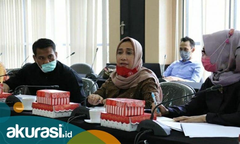 PPDB 2021 Terkendala Daya Tampung, Ely Hartati Minta Disdikbud Kaltim Perjelas Aturan Birokrasinya