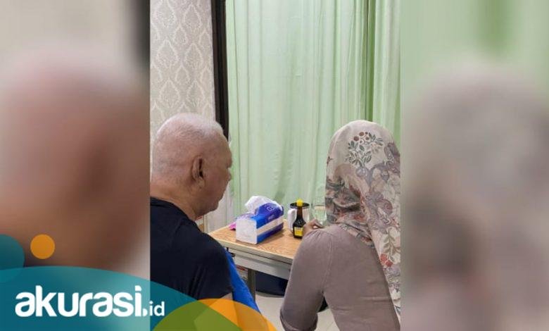 Awang Faroek Kelelahan, Hoaks Bertebaran