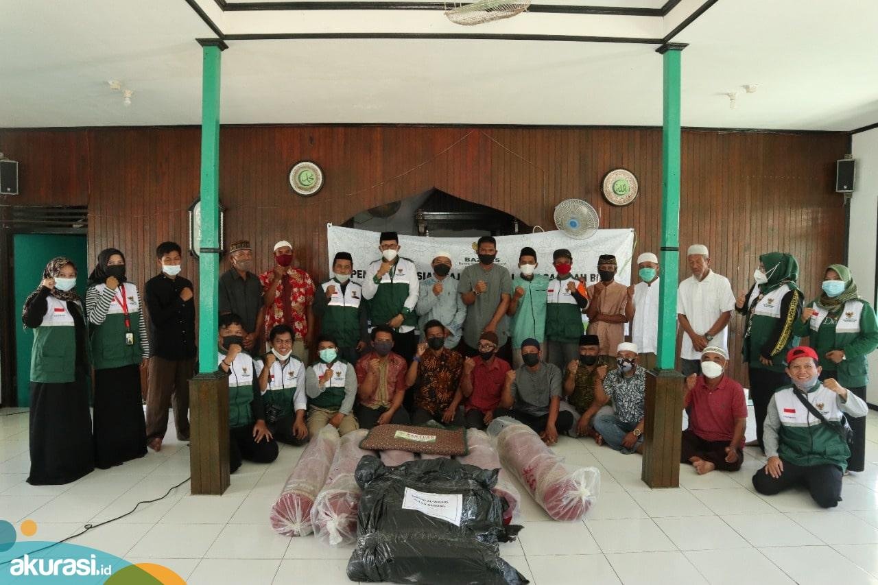 Sosialisasikan Program Insert, Baznas Bontang Beri Bantuan untuk Masjid di Pesisir