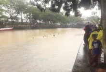 Asyik Berenang Dua Bocah Tenggelam di Karang Mumus