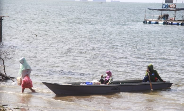 Peliknya Kehidupan Pulau Gusung: Layanan Kesehatan Minim dan Pulau Terancam Tenggelam (4-habis)