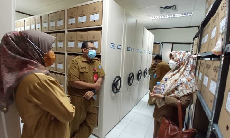 Monitoring dan Evaluasi Kearsipan, DPK Apresiasi Peningkatan Tata Kelola Disdikbud Bontang