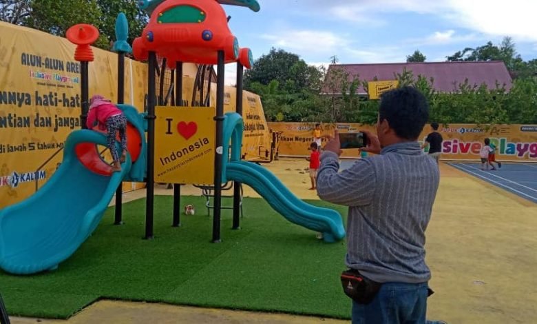 Menilik Taman Bermain Warga Kelurahan Api-Api, Sepetak Ruang Keceriaan di Tengah Himpitan Kota