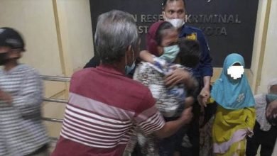 Seorang Nenek Terlilit Utang Demi Obatin Anak, 2 Cucuknya Dibawa Rentenir Jadi Jaminan