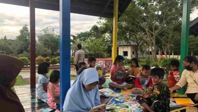 Perpustakaan Keliling DPK Bontang Kembali Hadir di Taman Adipura Bontang Kuala