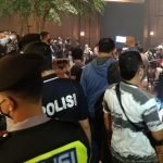 Matikan Lampu, Cara Holywings Kemang Kelabui Petugas Satpol PP
