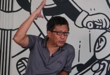 Rocky Gerung Disomasi Sentul City, Diminta Bongkar Rumahnya