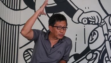 Rocky Gerung Disomasi Sentul City, Diminta Bongkar Rumahnya