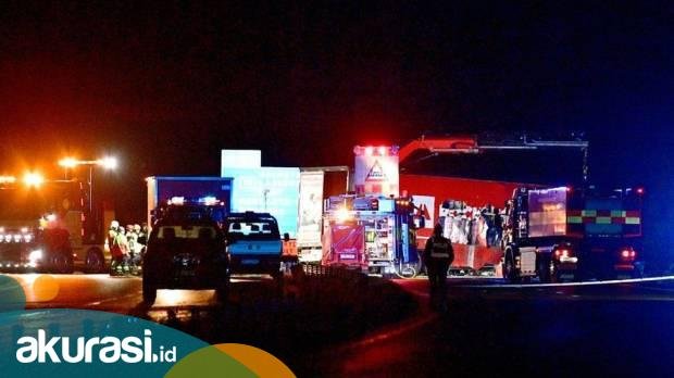 Penghina Nabi Muhammad SAW Tewas Terpanggang di Mobil