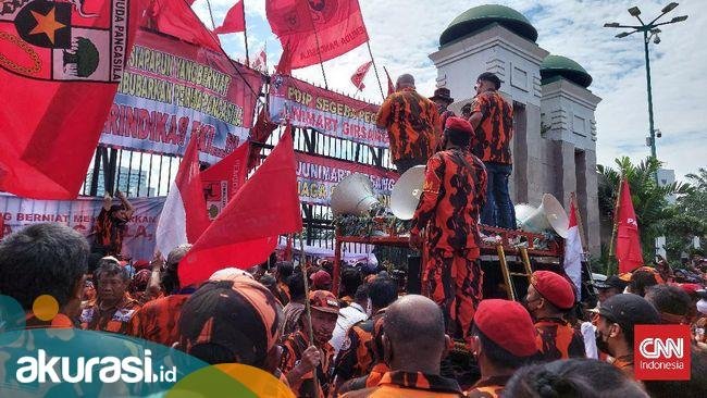 Buru Oknum Pemuda Pancasila Keroyok Aparat, Kapolres Jakpus: Serahkan Atau Kami Kejar
