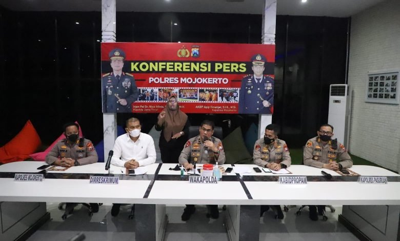 Polda Jawa Timur menetapkan Randy Bagus sebagai tersangka, terkait kasus meninggalnya Novia Widyasari