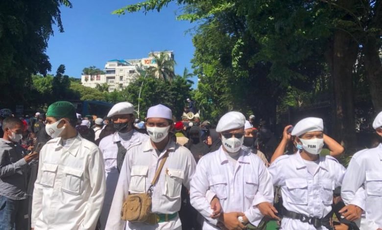 Akses Ditutup Polisi, Massa Reuni 212: Kami Bukan Teroris