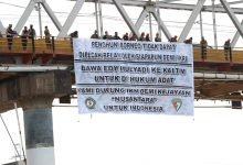 Tuntut Edy Mulyadi Dihukum, LPADKT-KU Ancam Akan Tutup Akses Perlintasan Sungai Mahakam - Akurasi.id