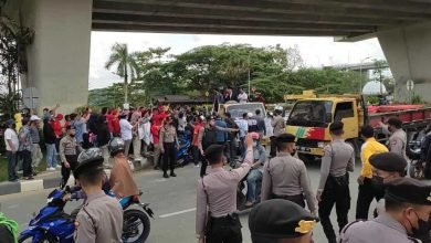 Tuntut Edy Mulyadi Dipenjara, Koalisi Pemuda Kaltim Gelar Aksi Demo - Akurasi.id