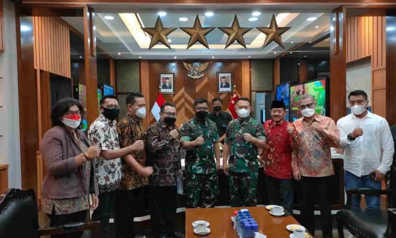 KSAD Dudung Ajak SMSI Optimalkan Potensi, Demi Penguatan Ideologi Pancasila dan NKRI - Akurasi.id