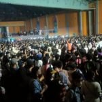 Satgas Dilempari Botol Gegara Bubarkan Konser Kelebihan Kapasitas di Makassar