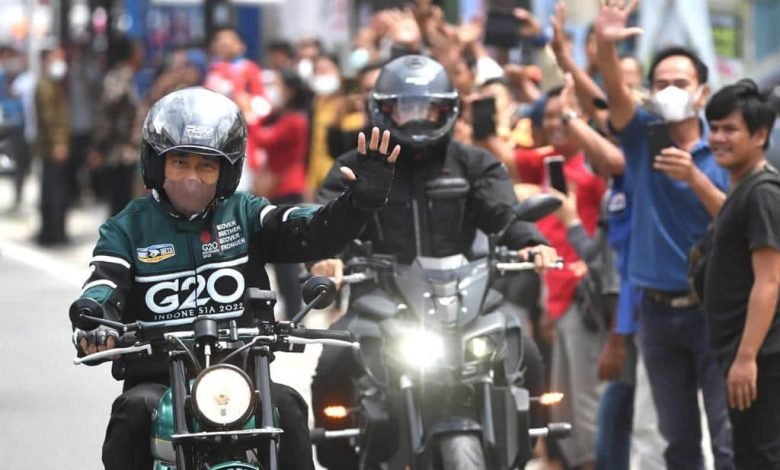 Covid Melonjak Jokowi Blusukan di Sumut, Pengamat: Enggak Bijaksana